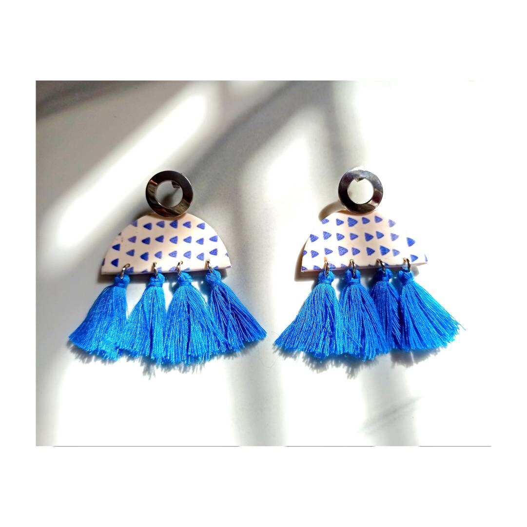 MARIKA Blue and white ethnic earrings