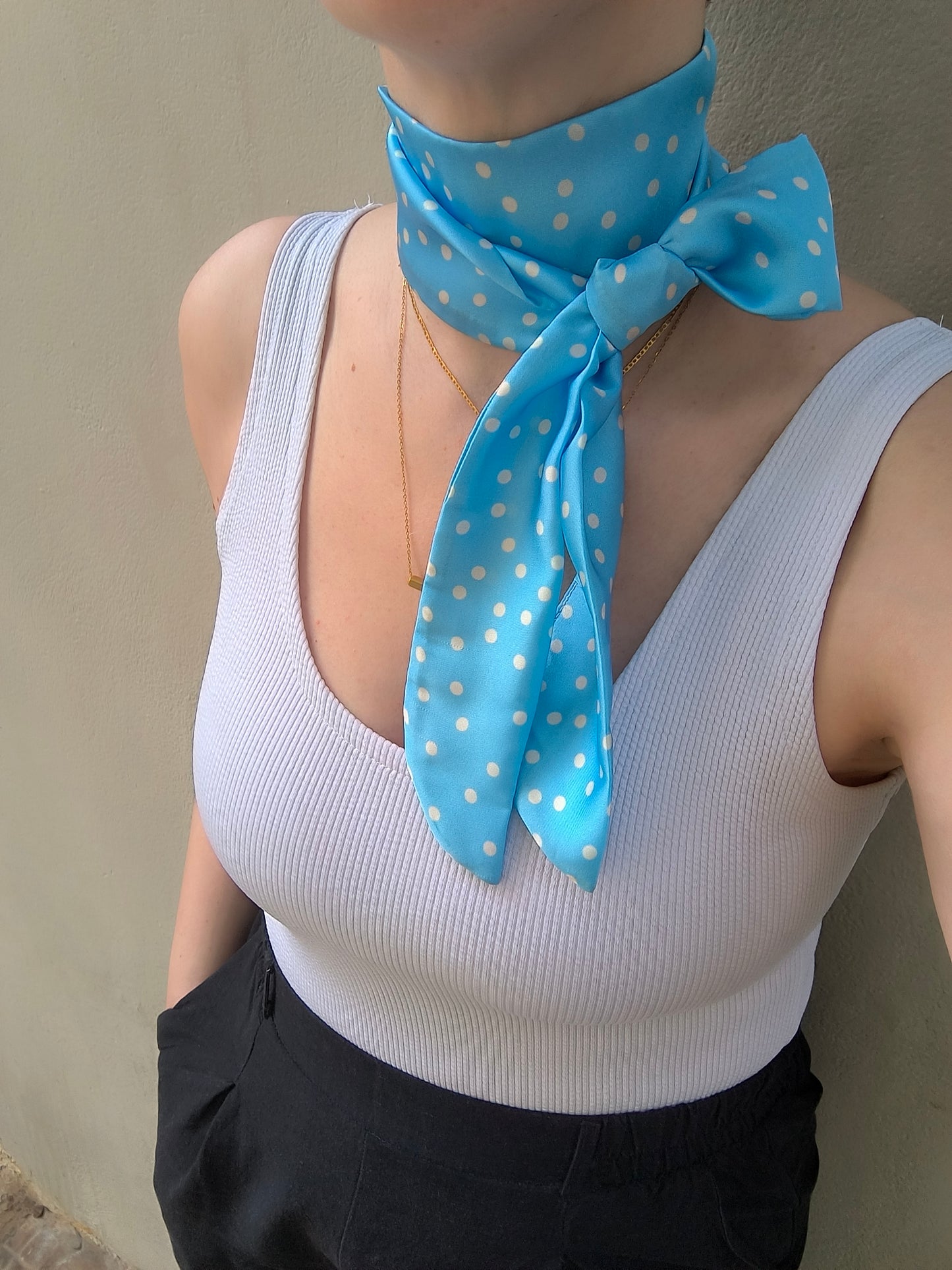 DOTS Light blue neck scarf
