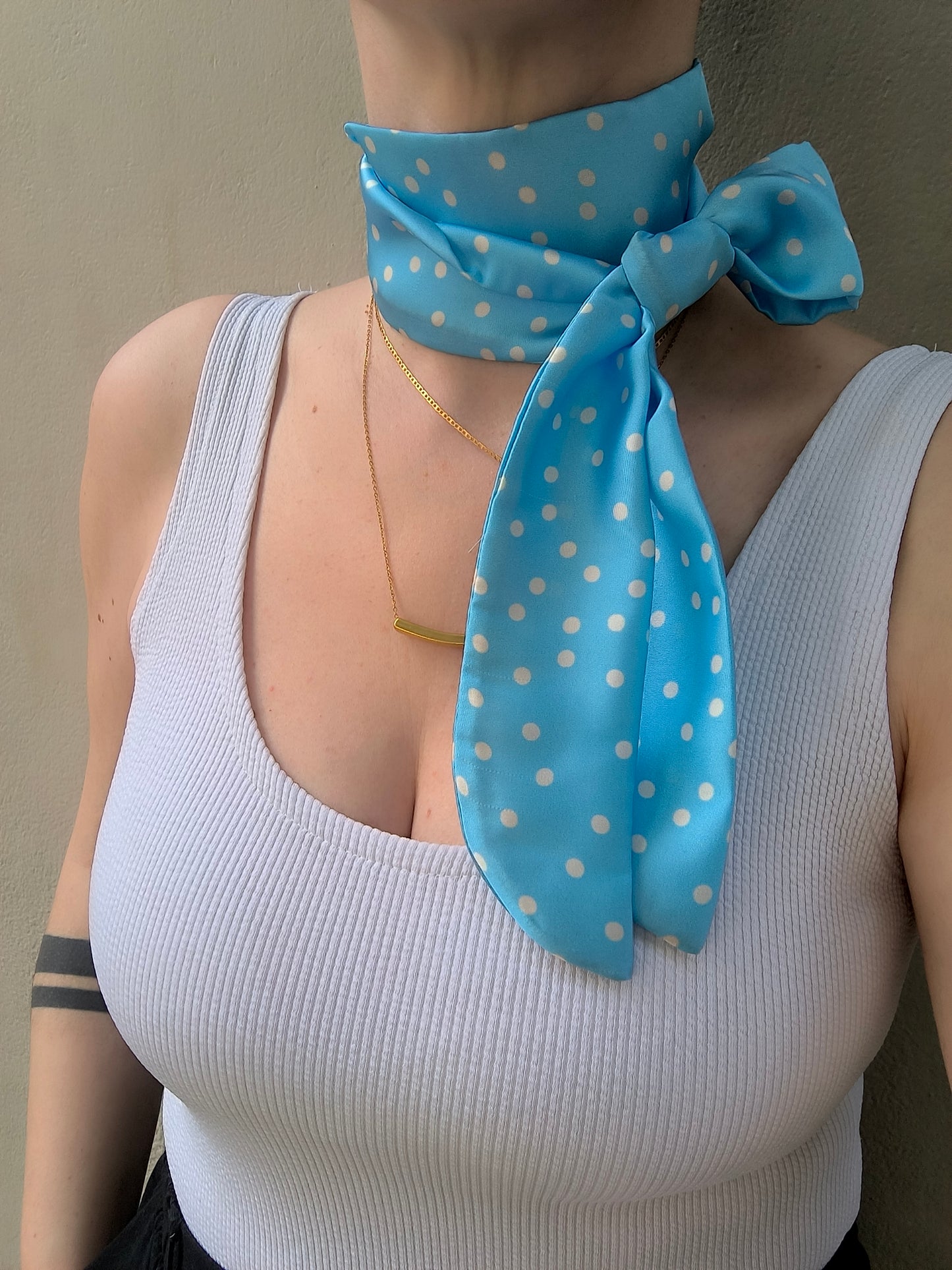 DOTS Light blue neck scarf