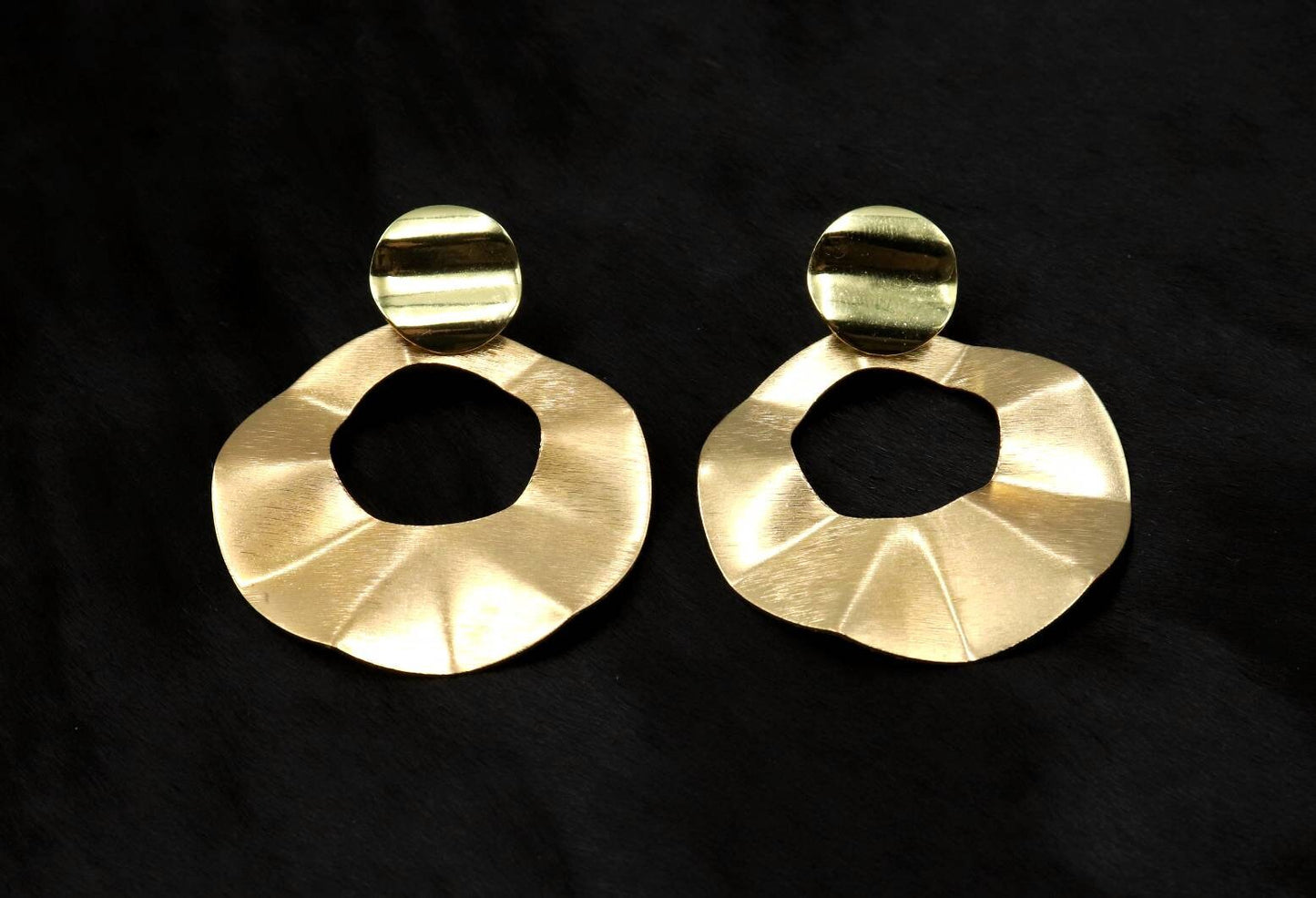 BIZU Metallic earrings