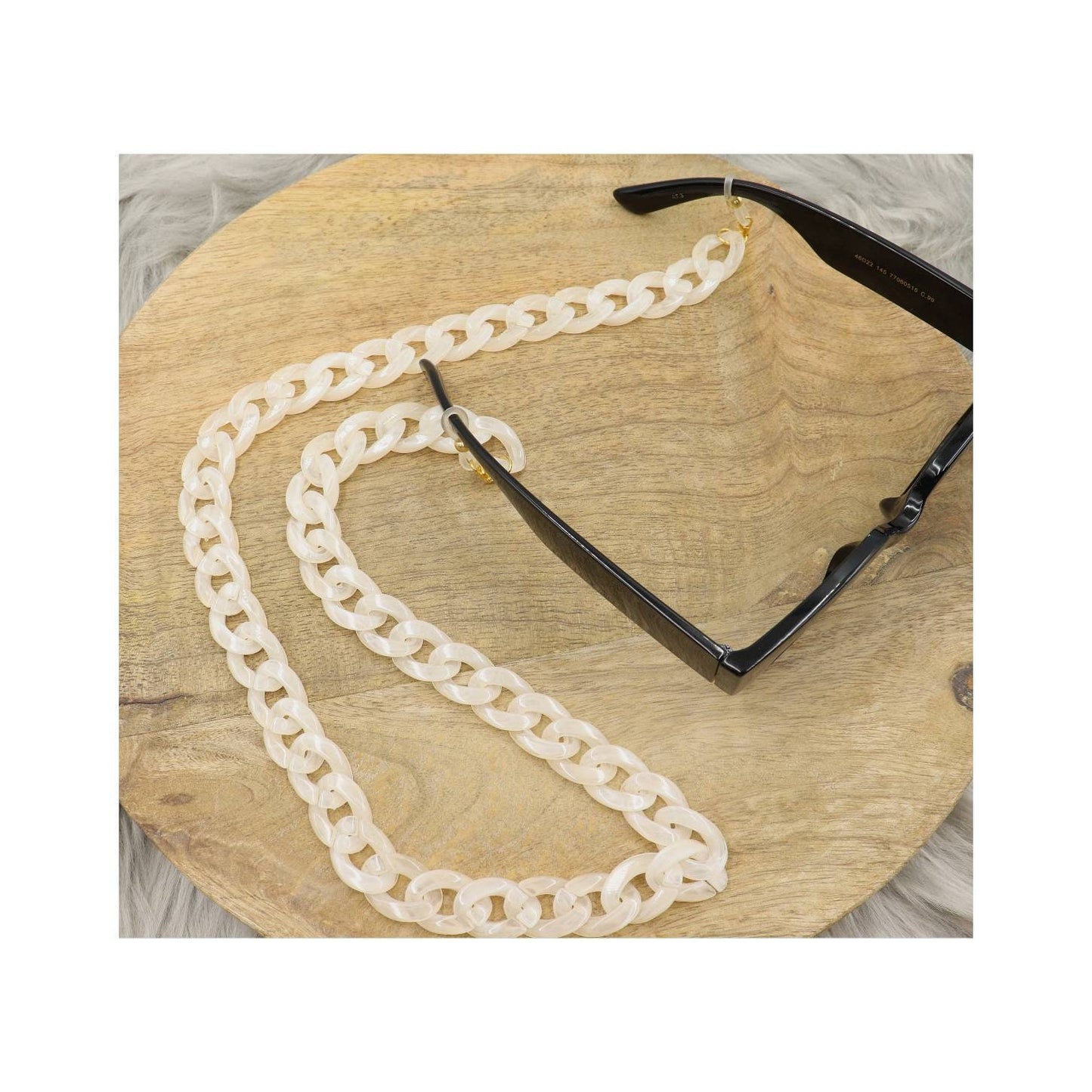 CREAM white glasses chain