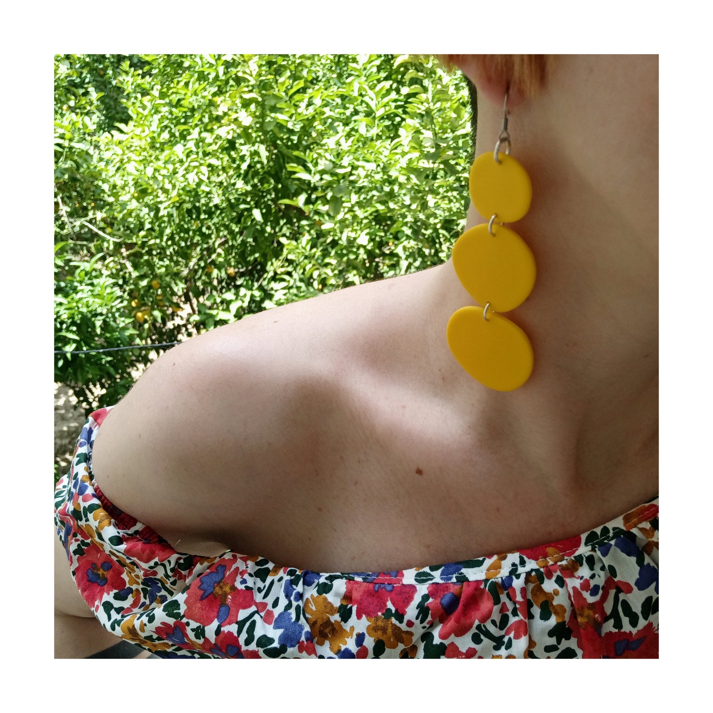 PEBBLES yellow long earrings